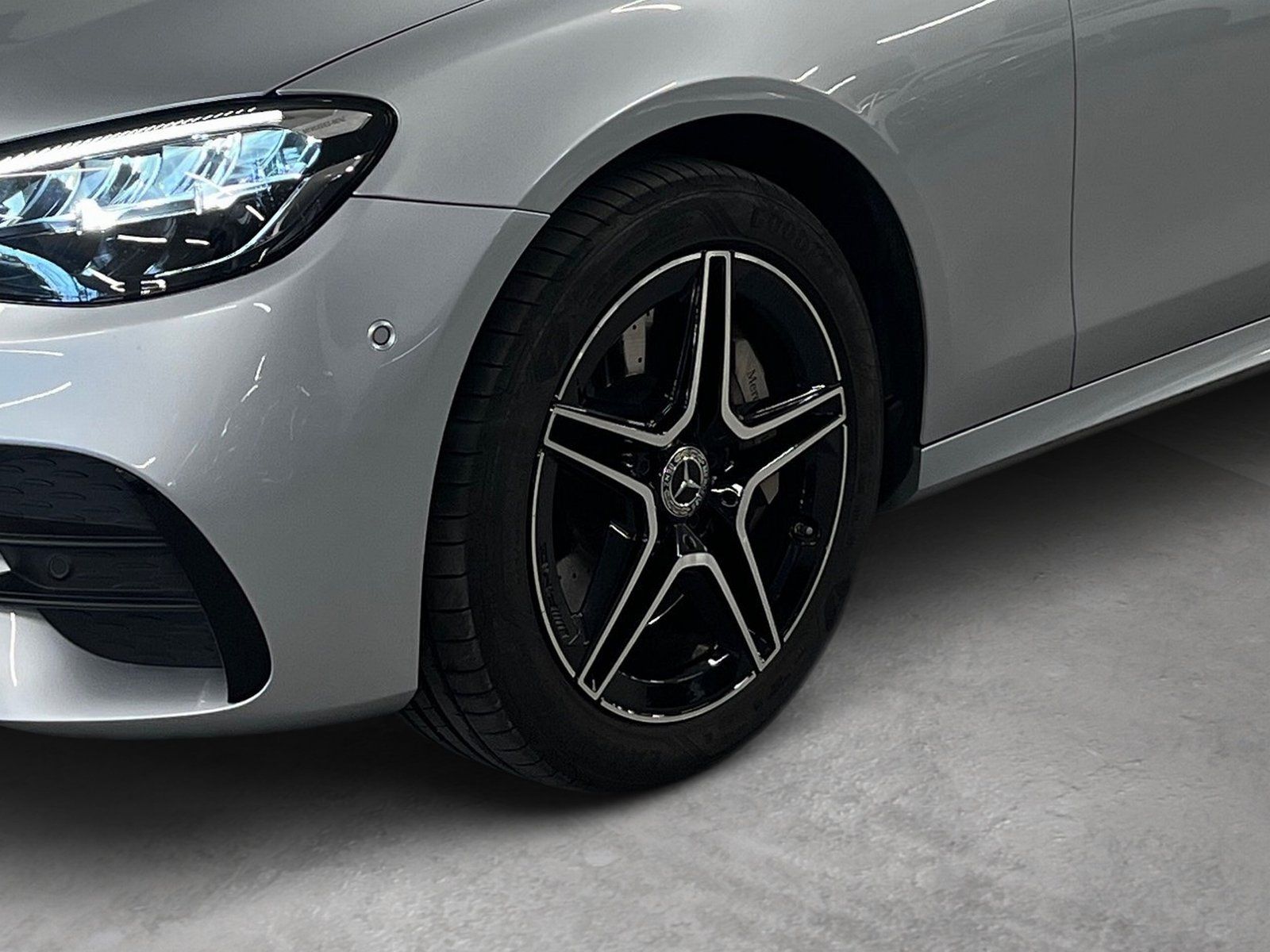 Fahrzeugabbildung Mercedes-Benz E 450 T 4M*AMG*Night*Keyless*Augmented*Totwinkel