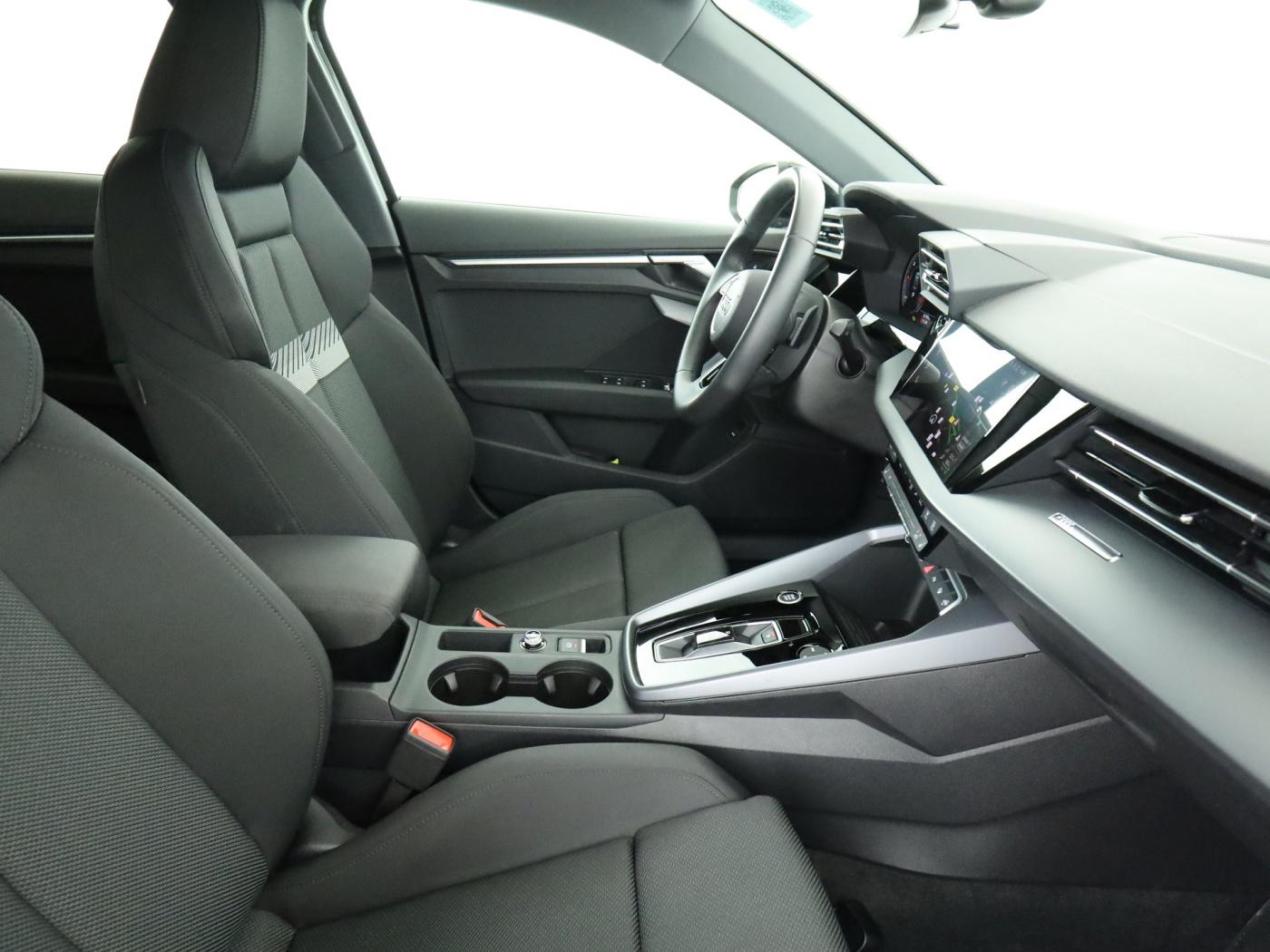 Audi A3 Lim 35 2.0 TDI AHK*LED*Keyless*Navi*Bluetooth, миниатюра 17