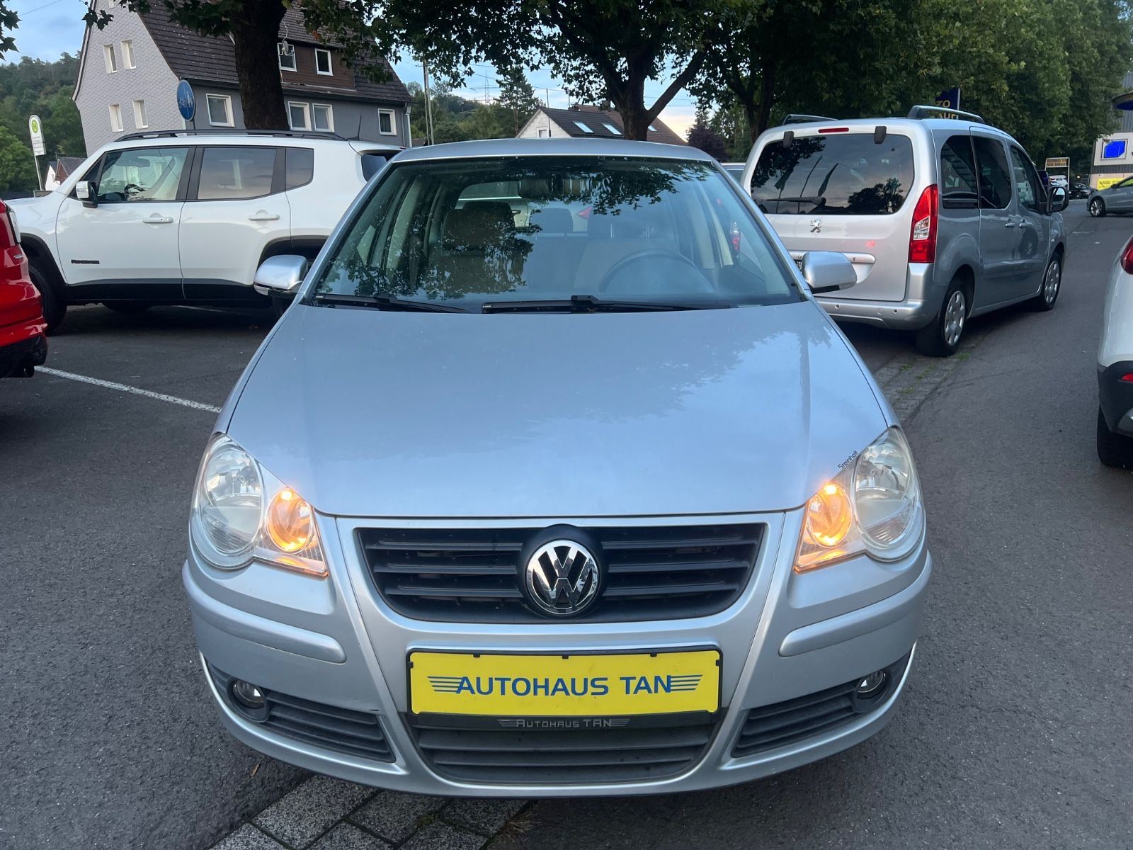 Fahrzeugabbildung Volkswagen Polo IV Comfortline *SITZHEIZUNG* TÜV NEU *