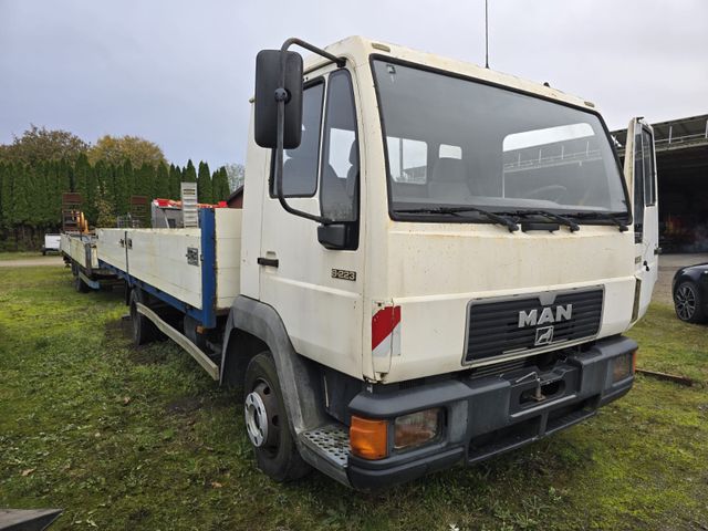 MAN 8.223 Maxi-Jumbo-Pritsche 6 Zyilinder Motor