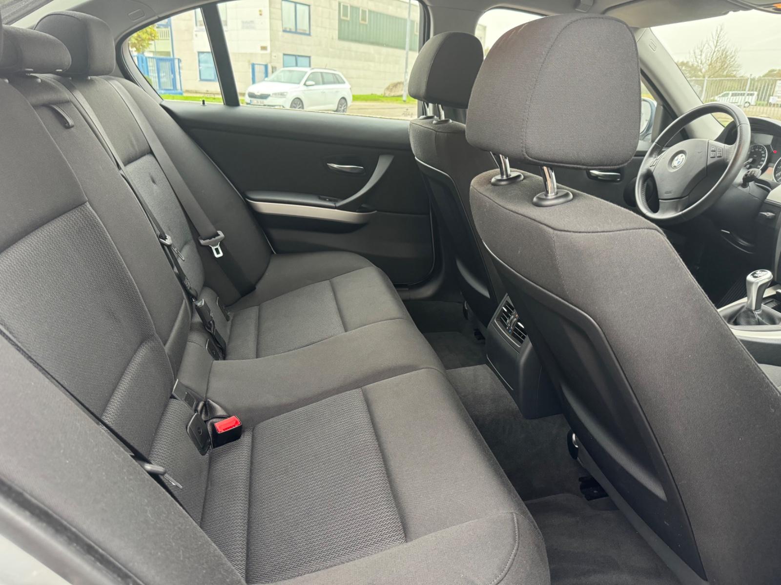 BMW 320 BMW Klima LED PDC Sportfahrwerk Euro 5