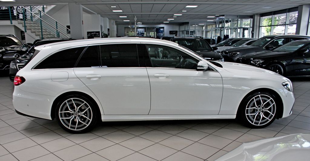 Mercedes-Benz E 220 d T 4M AMG TOTW KAMERA AHK NETTO 30.800