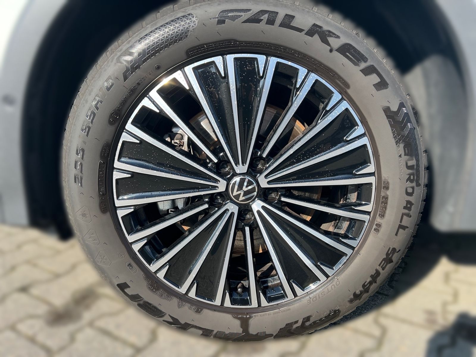 Volkswagen Tiguan - Bild 7