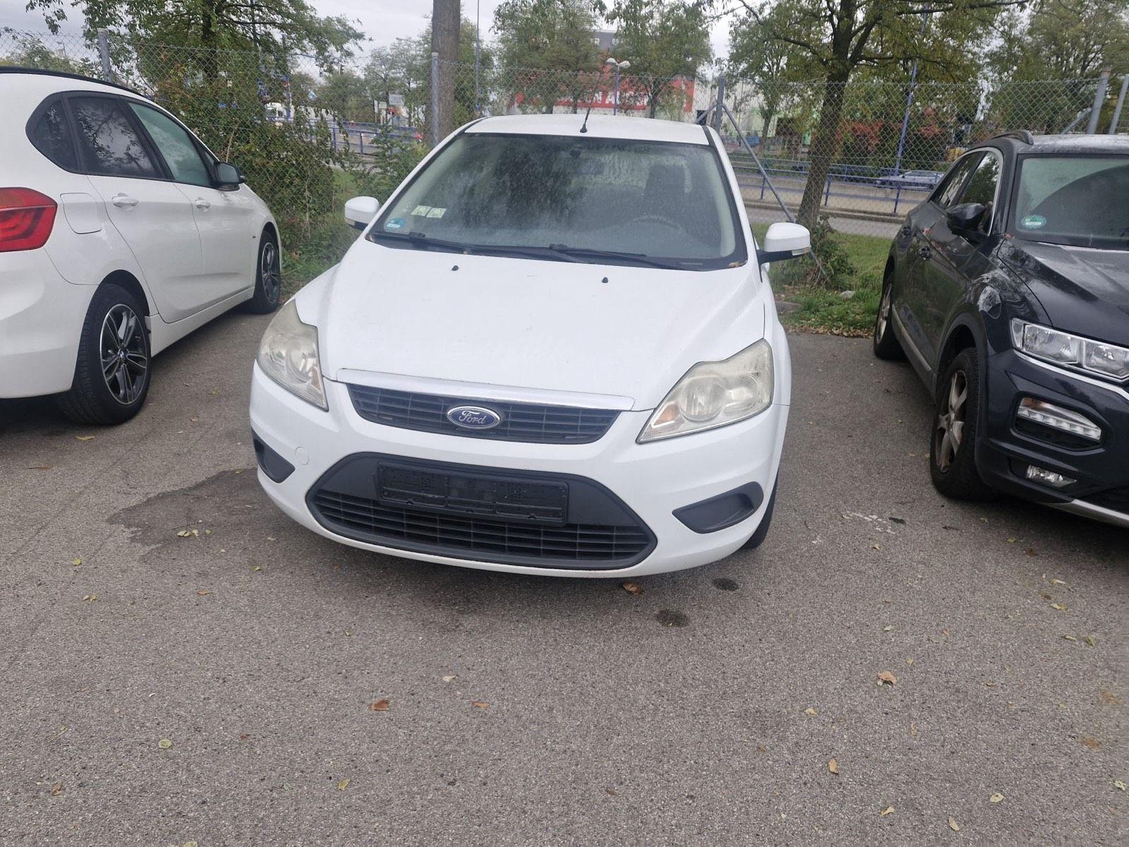 Ford Focus 2008 — rear view
