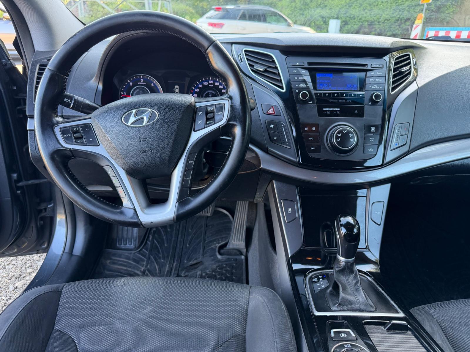 Hyundai i40 2013 — photo 12