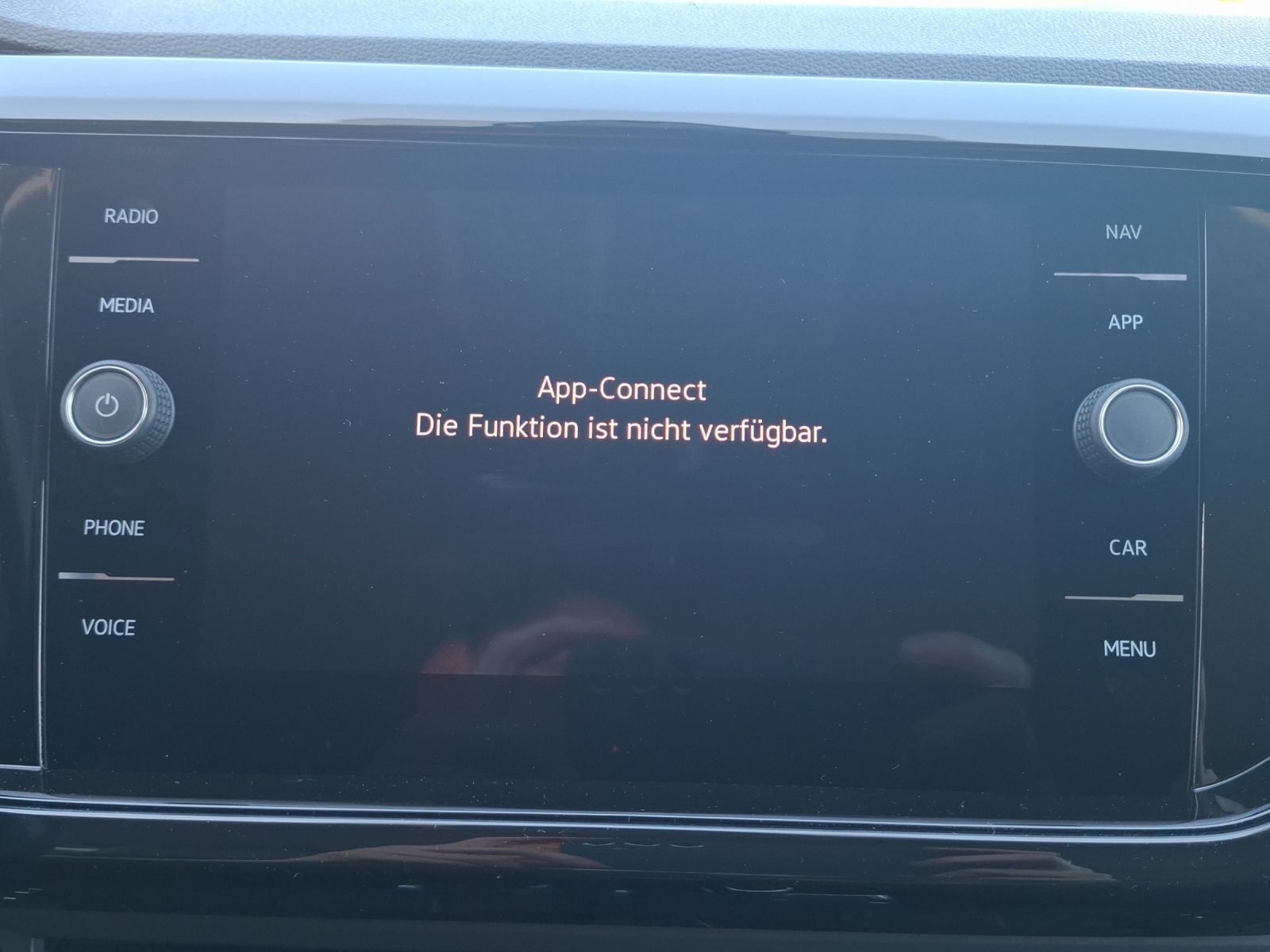 Fahrzeugabbildung Volkswagen T-Cross TSI Life LED Navi GRA PDC SHZ 17"
