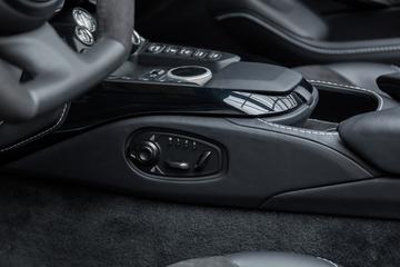2023 Aston Martin V12 VANTAGE — миниатюра 27