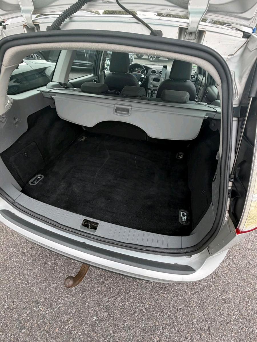 Ford Focus 2009 — photo 7