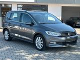Volkswagen Touran 1.8 TSI DSG Highline BMT Highline - VW Touran von privat