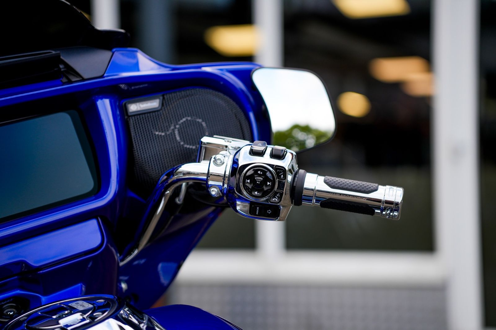 Fahrzeugabbildung Harley-Davidson CVO Street Glide  FLHXSE 121 CUI MY25
