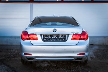 BMW 740 - 5