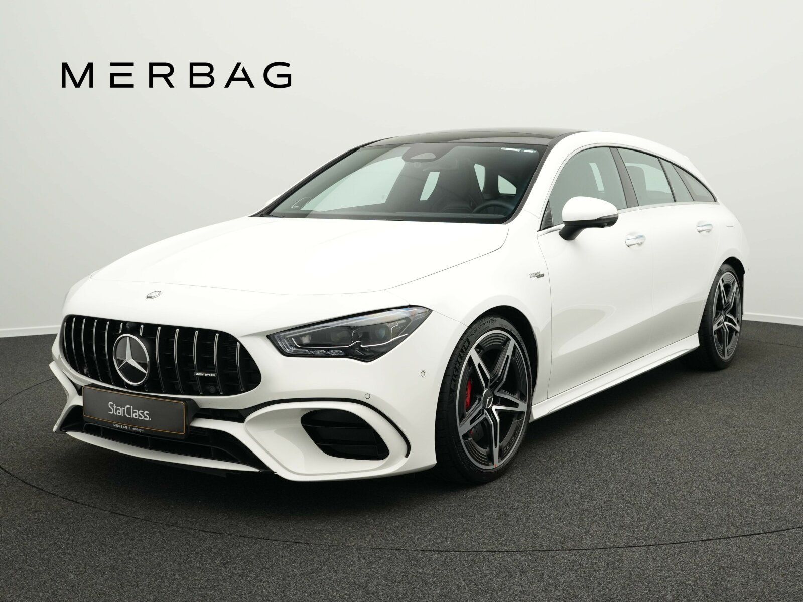 MERCEDES-BENZ CLA 45 AMG Shooting Brake S 4MATIC Pano+360+Totw