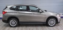 BMW X1 18 i *NAVI/SHZ/START-STOP/PDC*