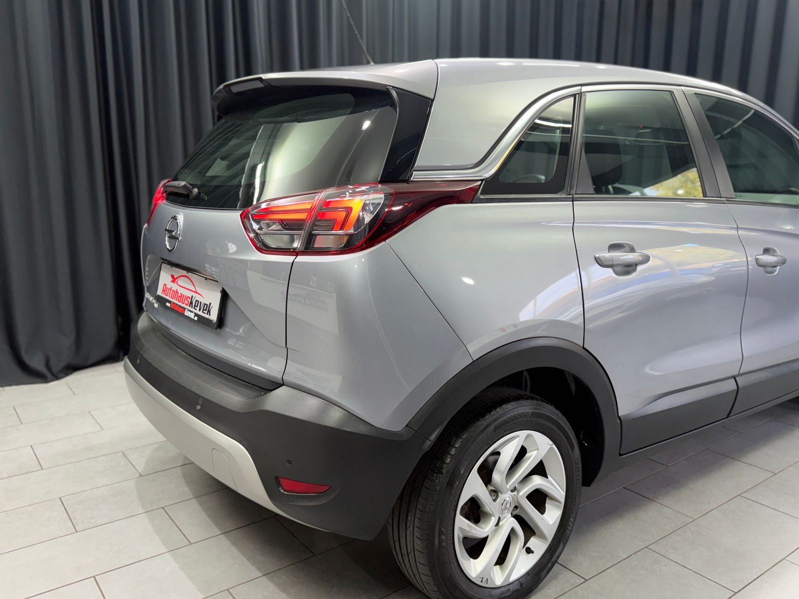 Fahrzeugabbildung Opel Crossland (X)1.2 DI Turbo Innovation|AUTOMATIK