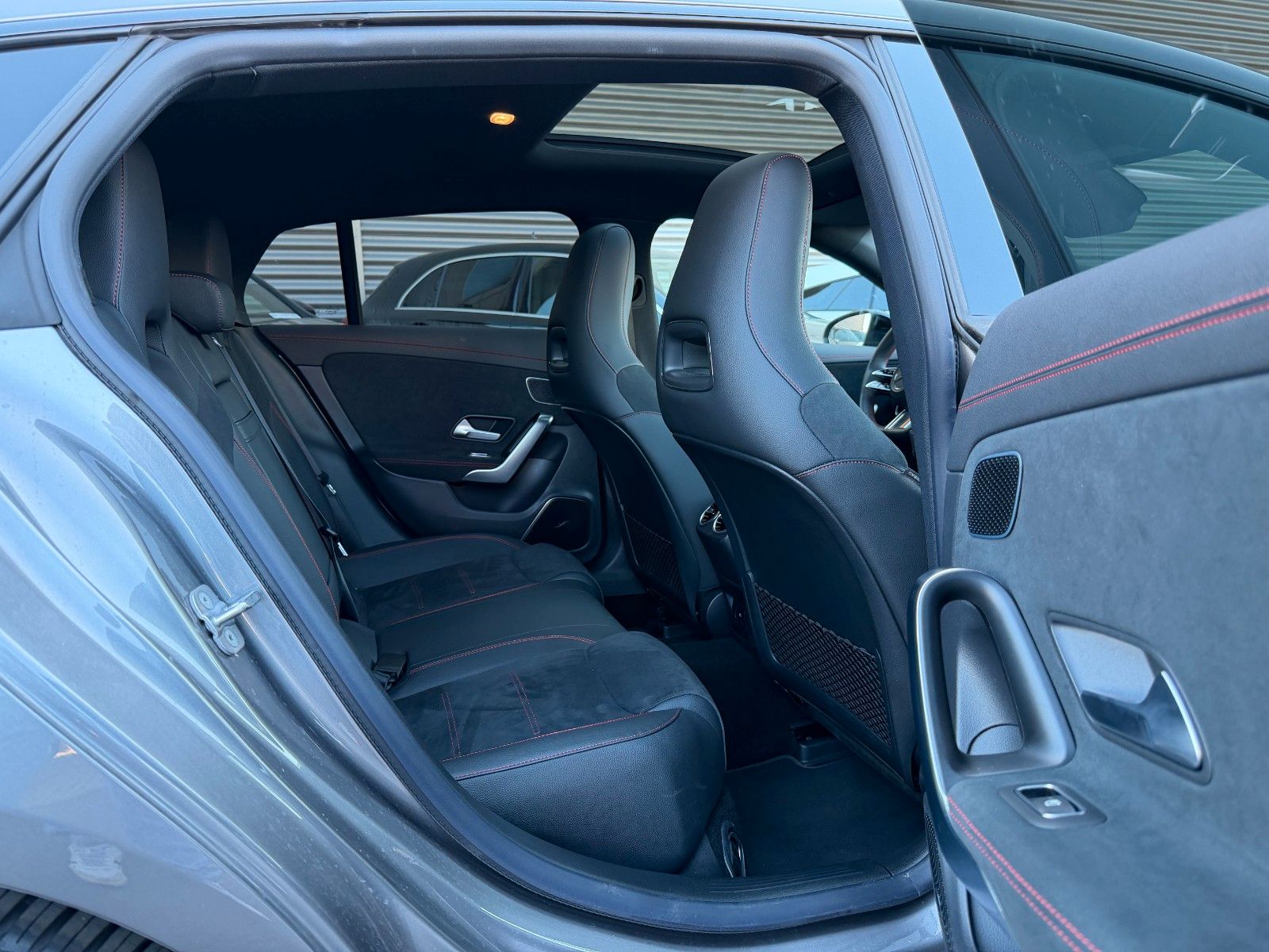 Fahrzeugabbildung Mercedes-Benz CLA 180 SB AMG+Pano+Burm+Distr+360+Night