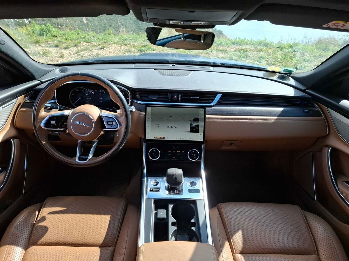 JAGUAR XF