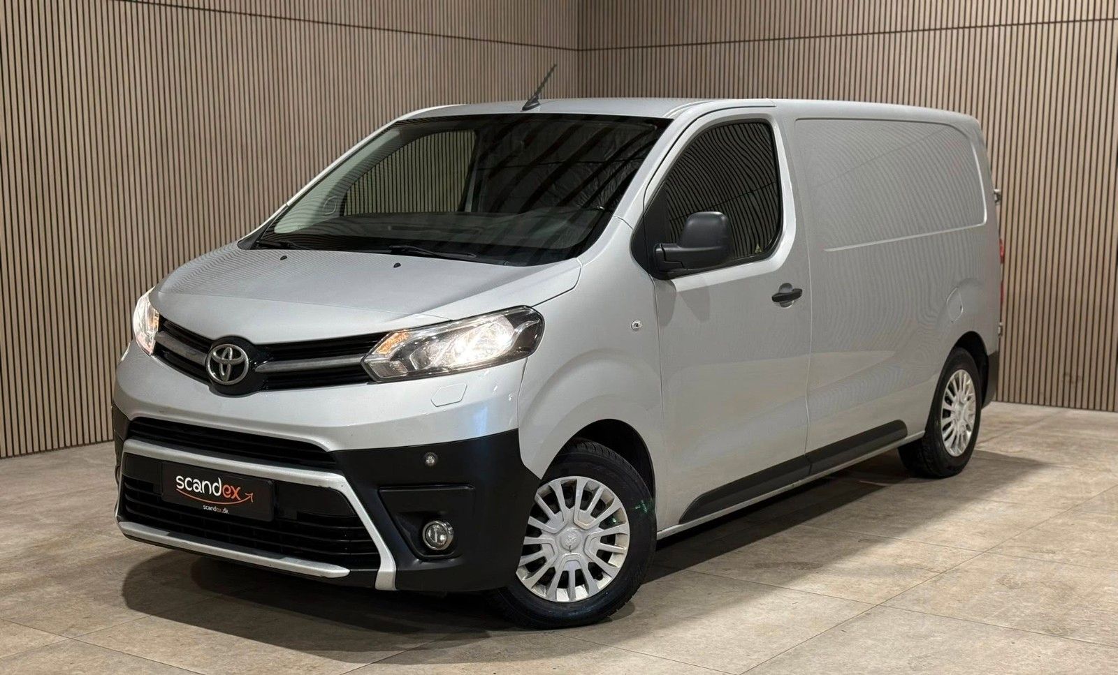 TOYOTA Proace