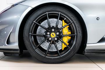 2018 Ferrari 812 照片 9