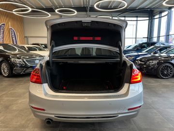 BMW 318 d Limousine *Klima*SHZ*Navi*PDC*Bi-Xenon*