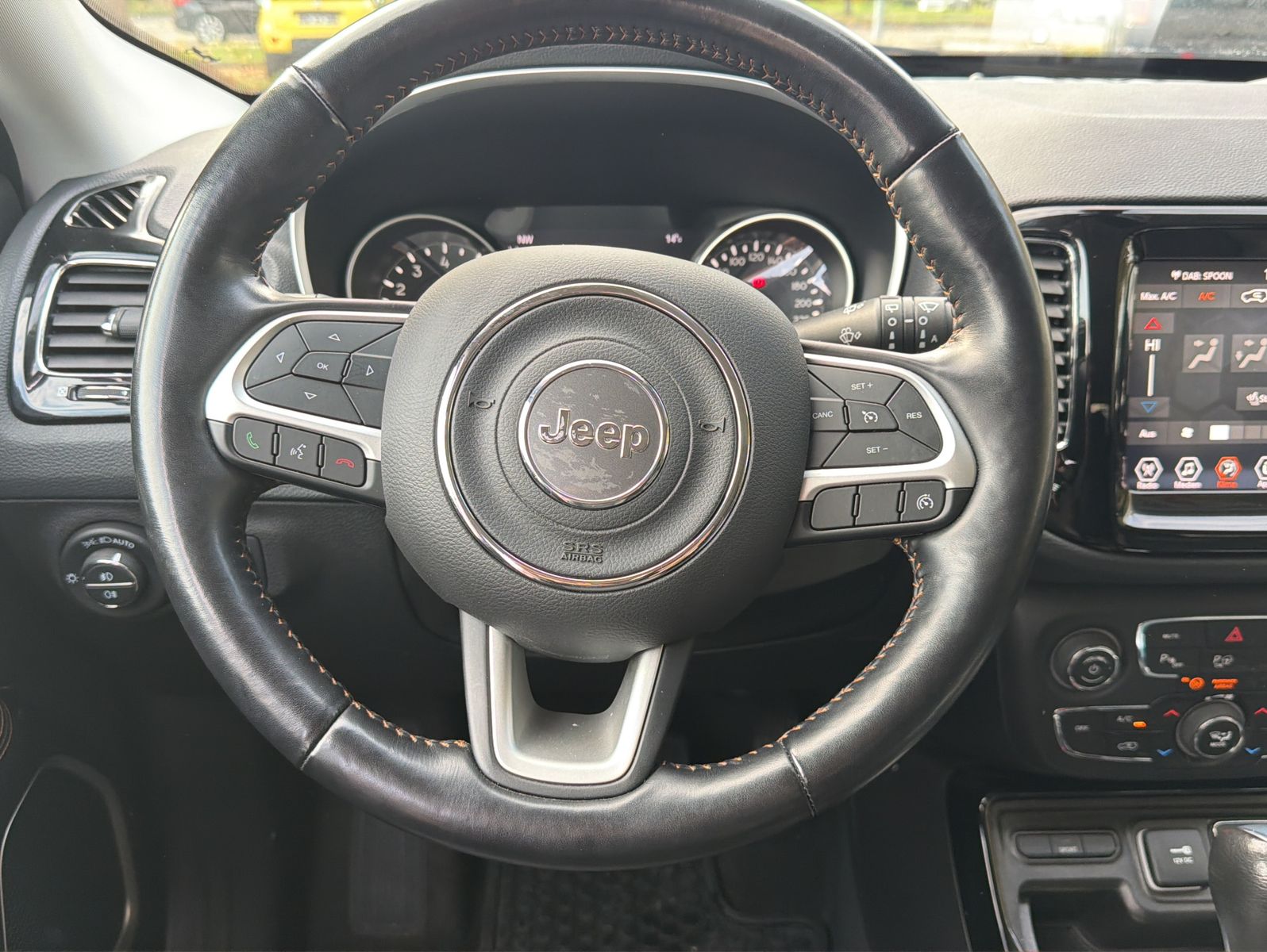 Fahrzeugabbildung Jeep Compass 1.3 T-GDI I4 LIMITED DCT 150 PS