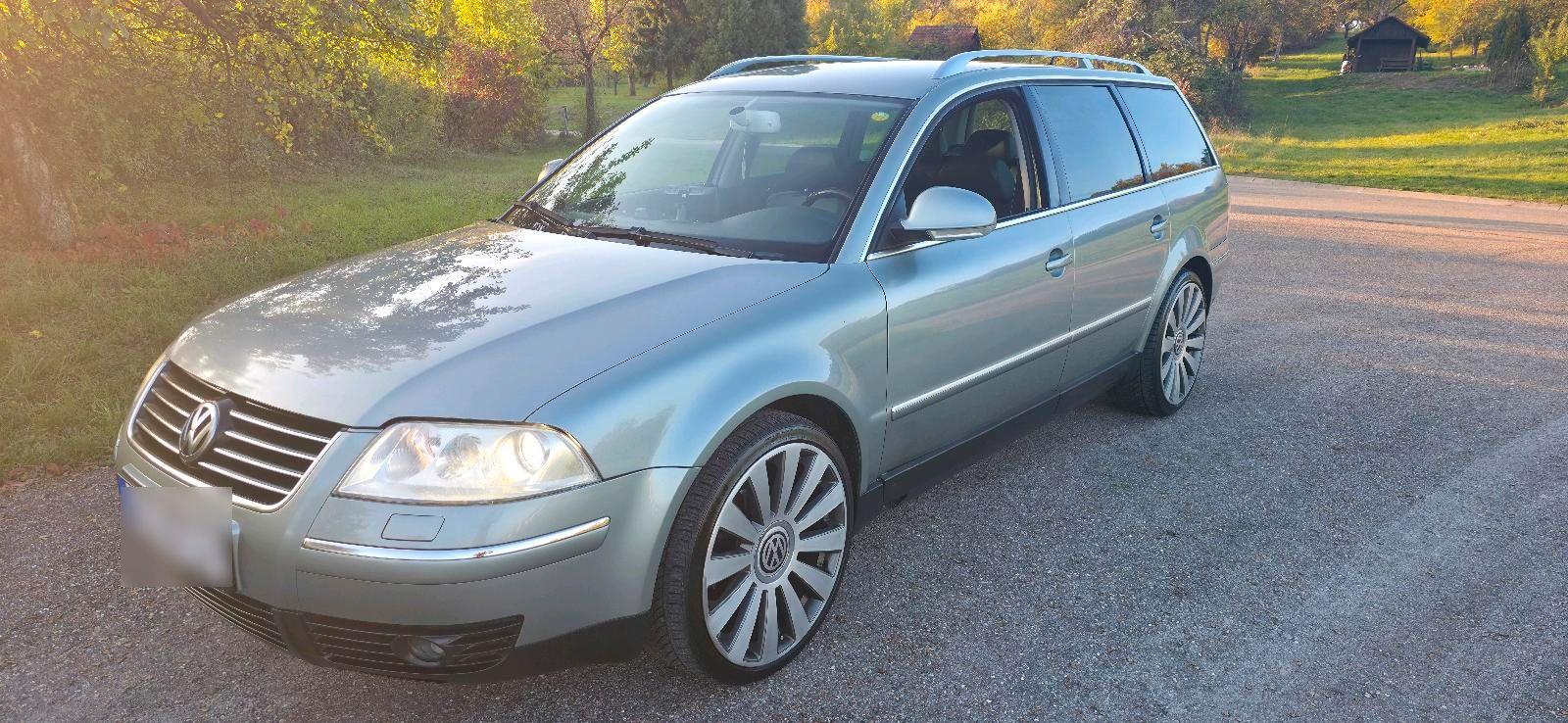 Volkswagen Passat 2004 — rear view