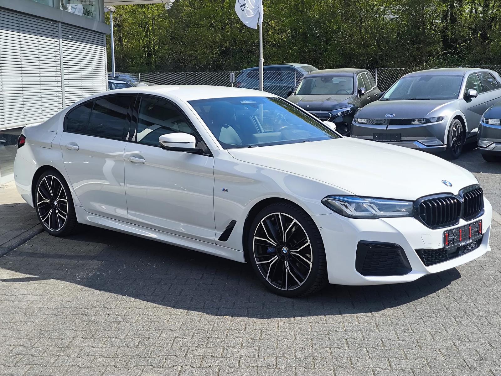 BMW 530 xD M Sport/M PAKET+LASER+VIRTU+STHZ+KAM+VOLL