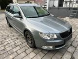 Skoda Superb Kombi 1,4 - Skoda Superb aus 2011: Kombi