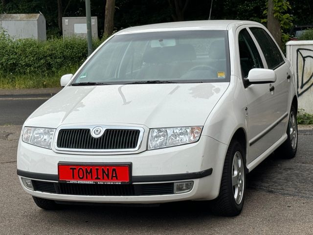 Skoda Fabia Elegance. Scheckheft.2 Hand. Klima. HU Neu