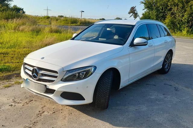 Mercedes-Benz C 160 T AVANTGARDE *NAVI*LED*SHZ*SEHR GEPFLEGT*