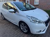 Peugeot 208 1.6 Allure e-HDi 92 STOP & START Allure - Peugeot 208 in Kiel