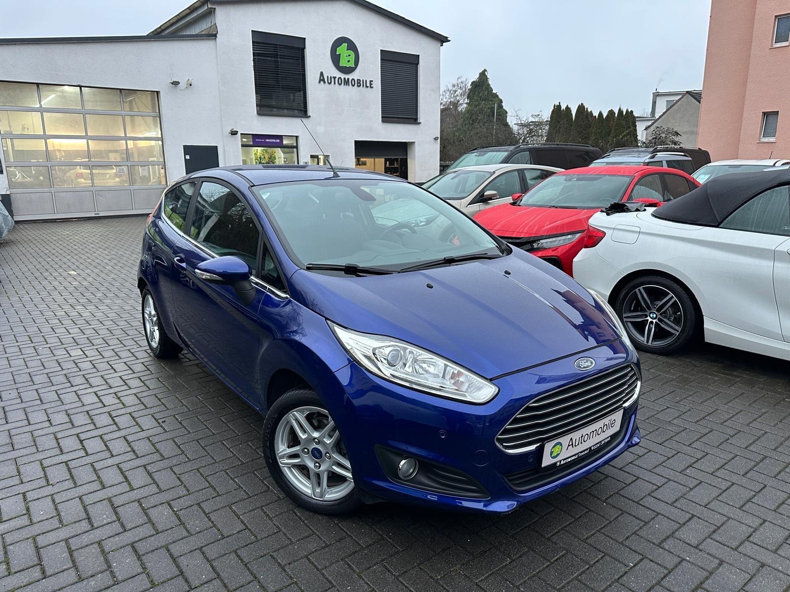 Ford Fiesta Titanium*NAVI*SHZ*PDC*KAM*4S-REIFEN