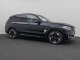 BMW iX3 Impressive Panorama 360°HUD DAB H/K AHK 20" - mit Elektro-Antrieb: Geländewagen, mit Klimaanlage
