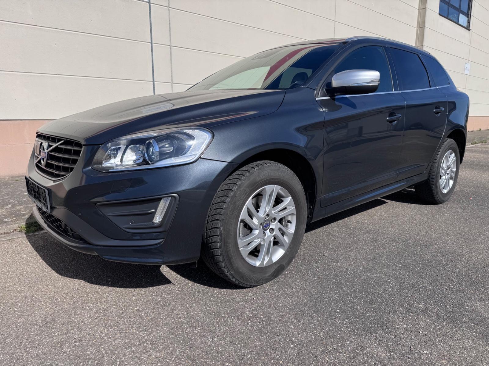 Volvo XC60 D4 AWD R-DESIGN LEDER+RADAR+PANO+STHZ.+BLIS