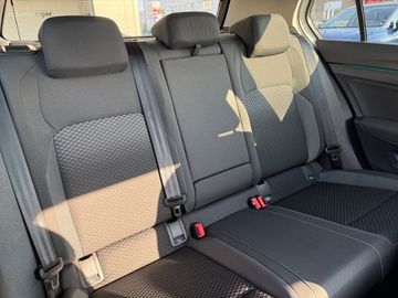 Volkswagen Golf VIII Active 1,0l eTSI 110PS 7-Gang-DSG