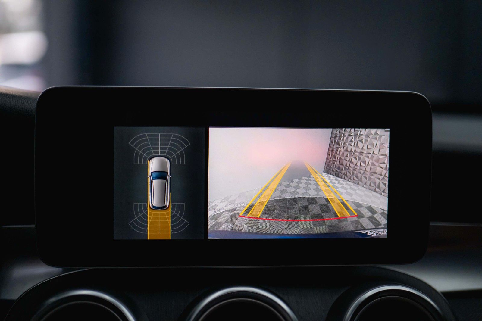 Fahrzeugabbildung Mercedes-Benz C 300 AMG | ACC | Pano | Mulitbeam | Widescreen