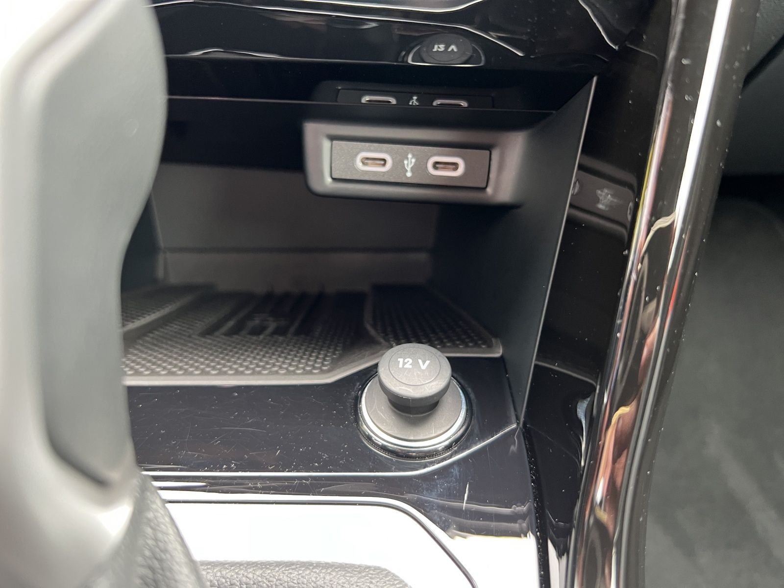 T-Roc Cabriolet R-Line 1.5 TSI DSG AHK*Navi*LED