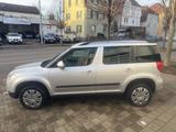 Skoda Yeti Active Plus Edition:AHK:PDC:GARANTIE: - gebrauchte Skoda Yeti aus dem Jahr 2013