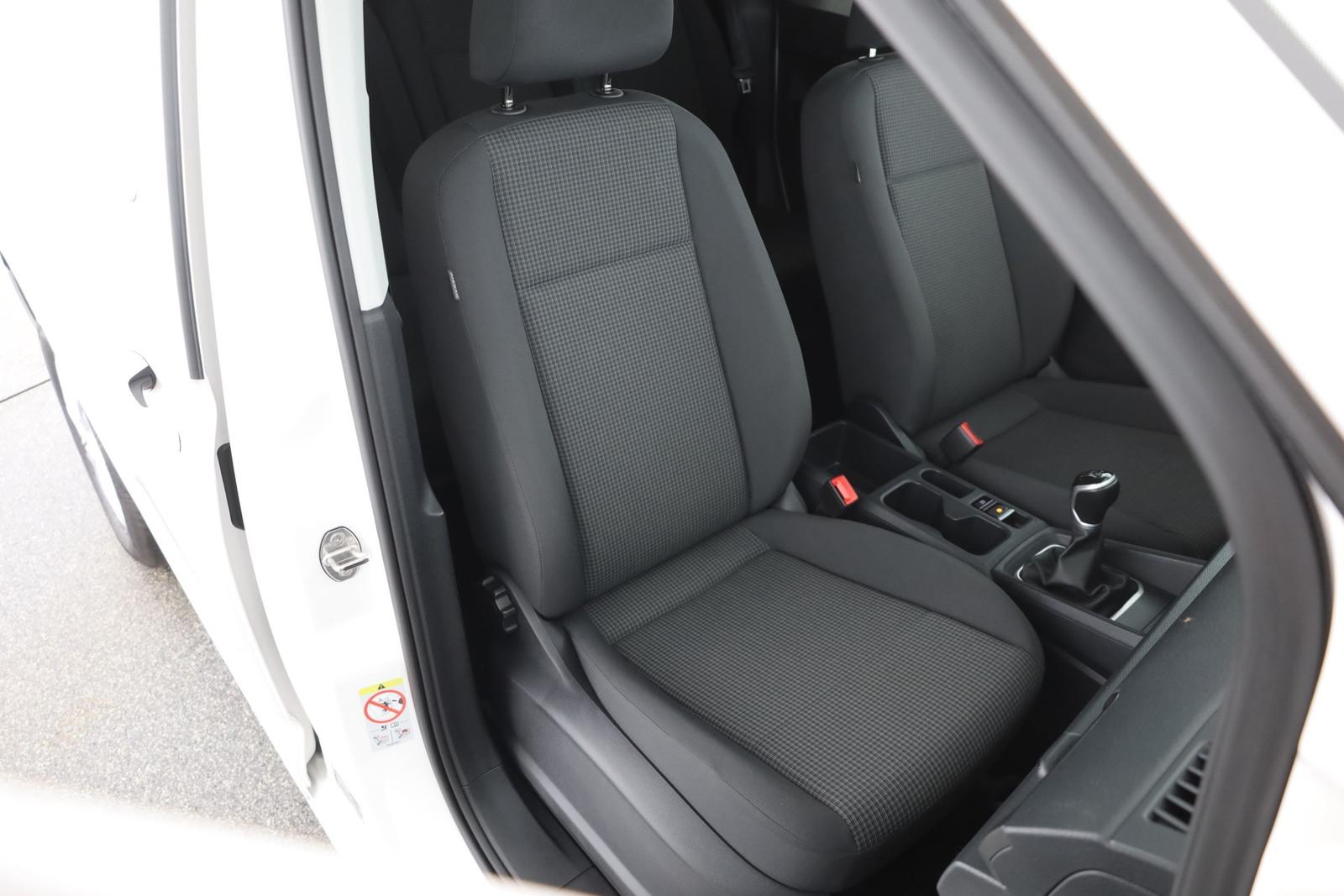 Volkswagen Caddy 2.0 TDI Klimaaut. LED Sitzheizung ACC PDC