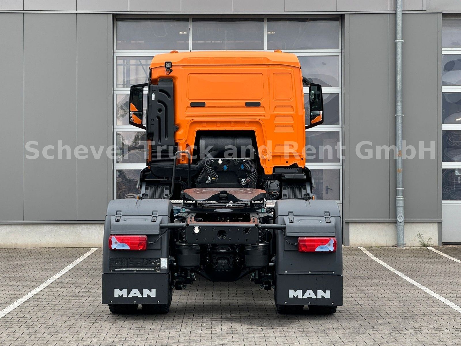 Fahrzeugabbildung MAN TGS 18.480 BL SA 4x2H mit Hydraulikvorbereitung