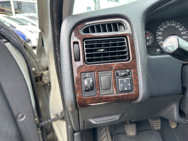 Toyota Avensis  1.8 Linea Sol