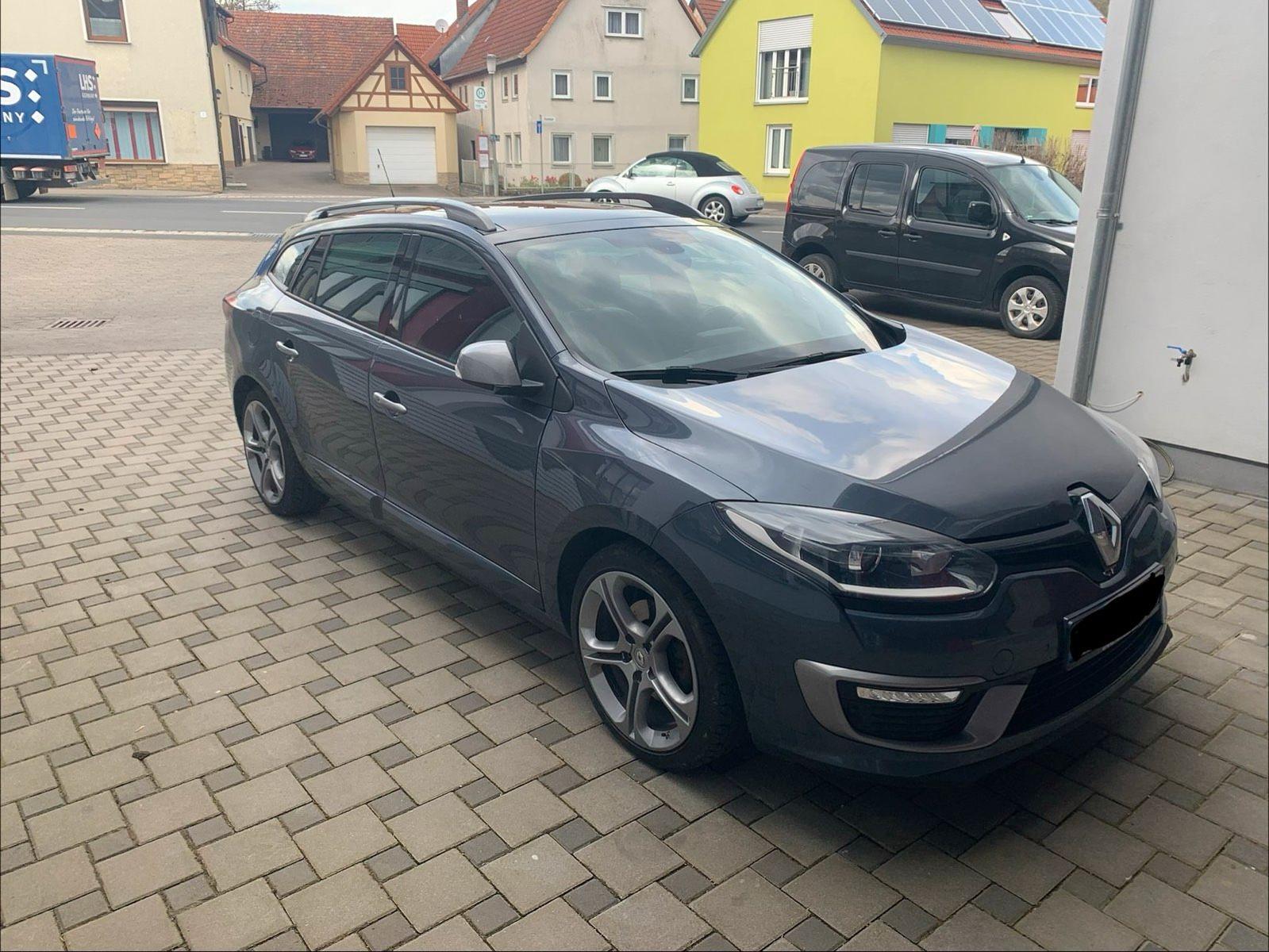 Renault Megane 2015 — rear view