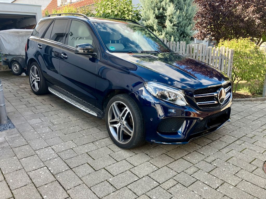 Image of Mercedes-Benz GLE 400