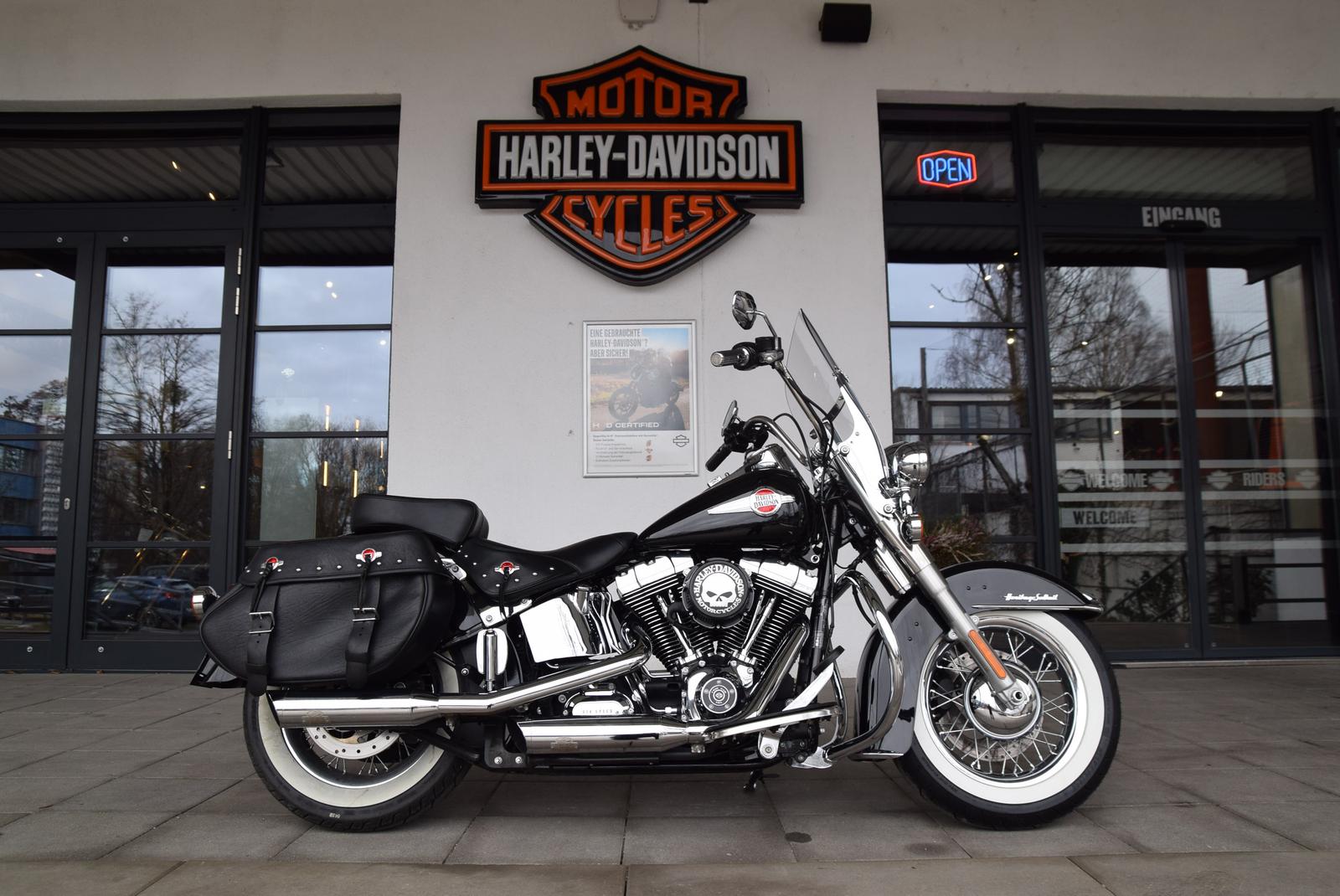 Harley-Davidson FLSTC Heritage Softail Classic