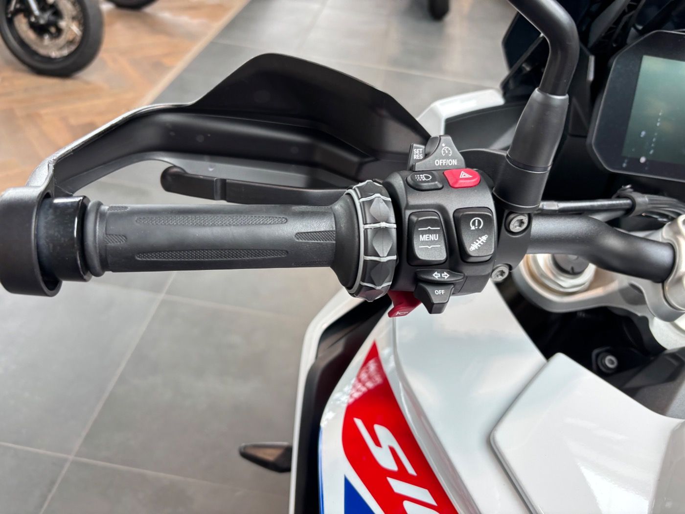 Fahrzeugabbildung BMW S 1000 XR Style Sport Touring u. Dynamikpaket