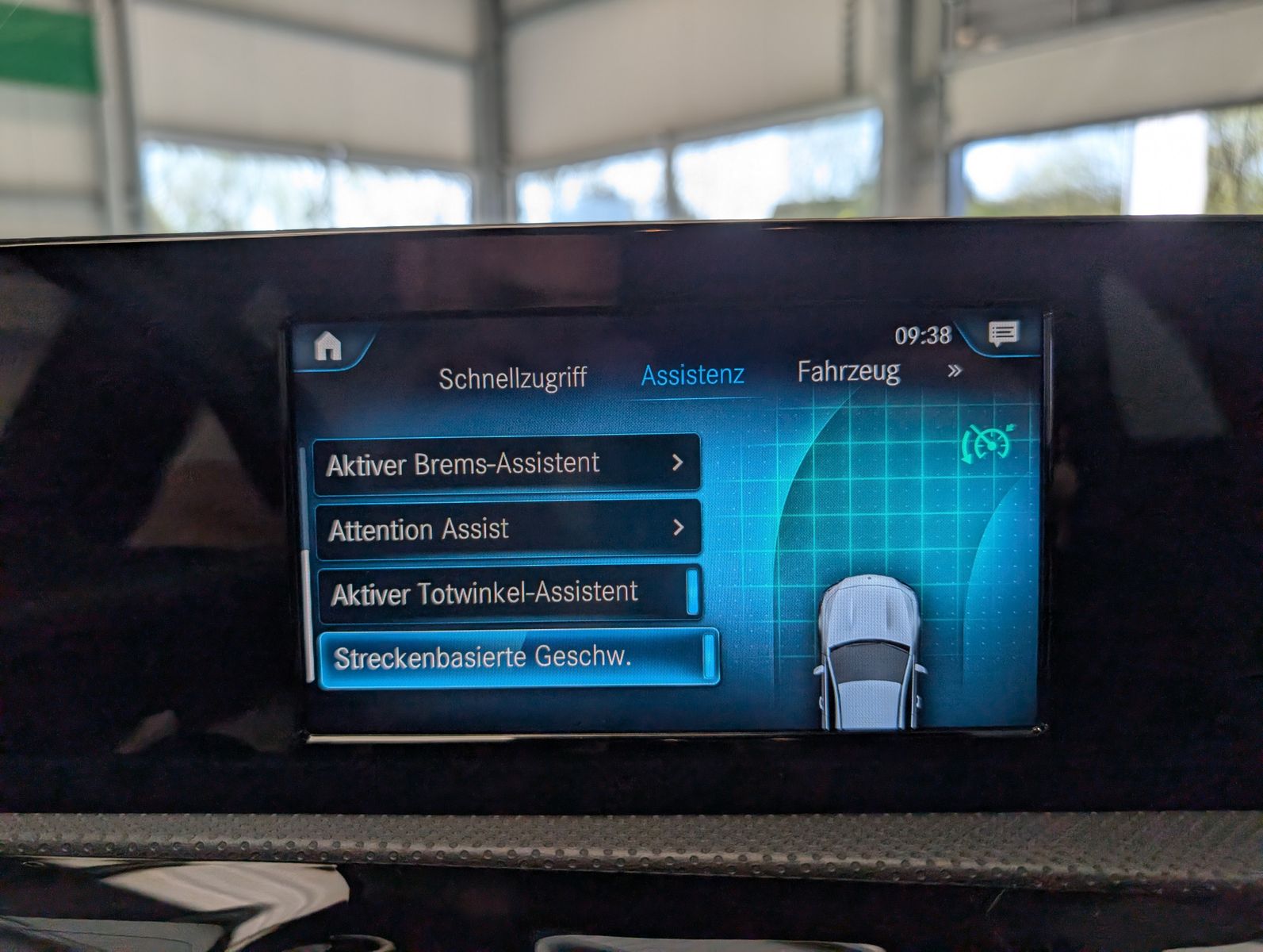 Fahrzeugabbildung Mercedes-Benz CLA 250 SB Dinamica AMG-Line MBux Cam ACC Pano