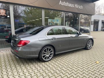Fahrzeugabbildung Mercedes-Benz E 220d 9-AT WIDESCREEN COMAND AMG-Line