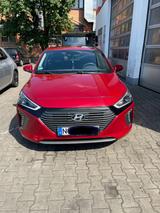 Hyundai IONIQ 1.6l GDi PLUG-IN HYBRID Style Style - rote Hyundai IONIQ