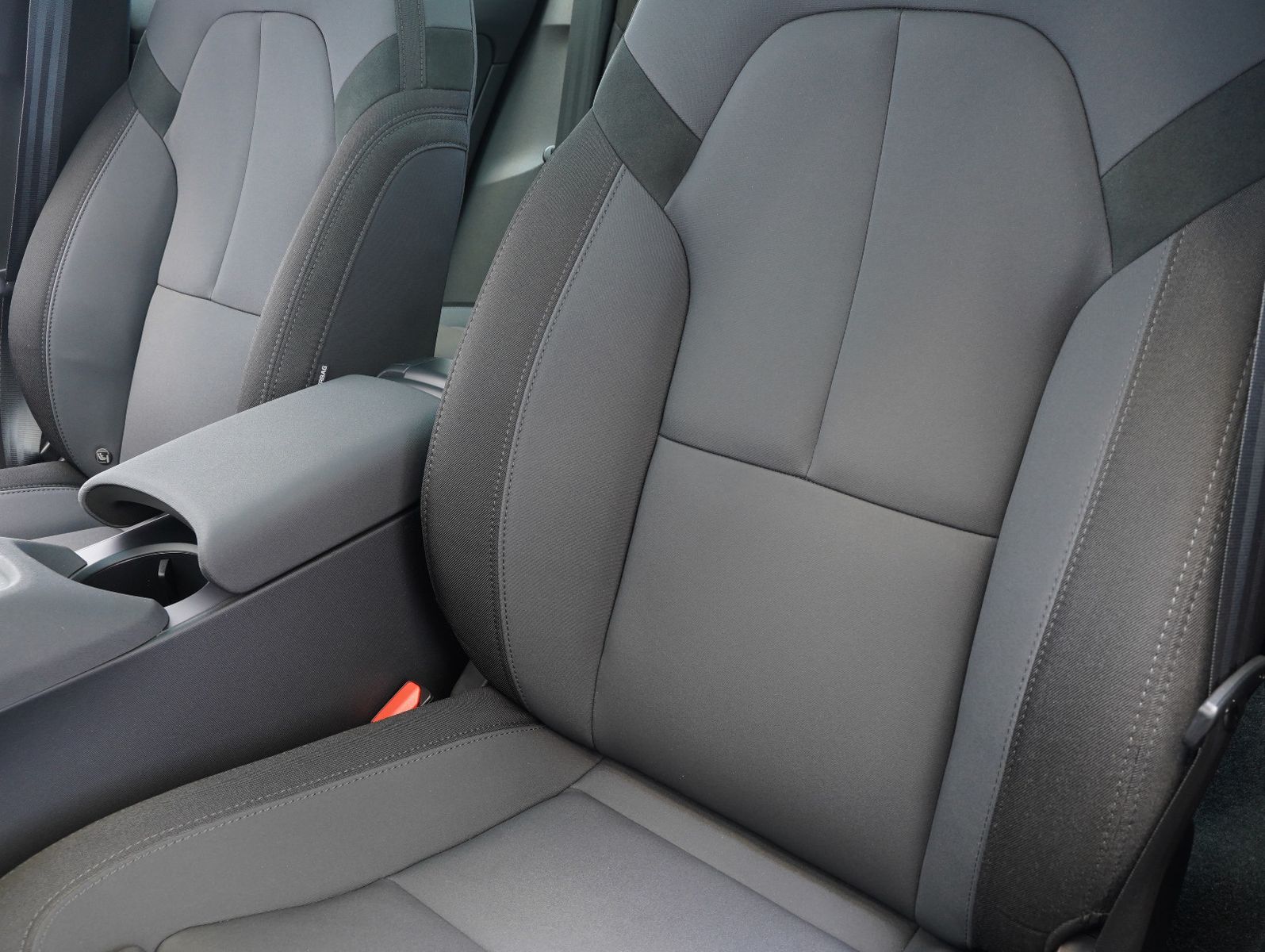 Fahrzeugabbildung Polestar 2 Standard Range Single PLUS-PAKET/PANO/AHK