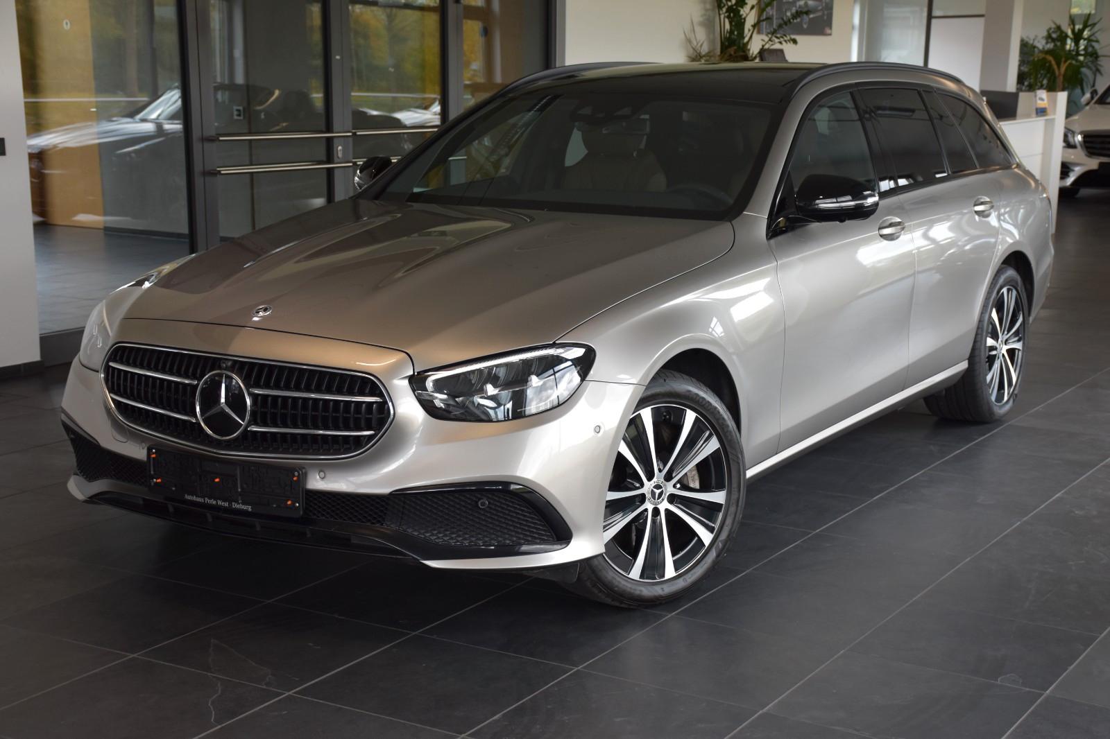 Mercedes-Benz E 300 de 4Matic 9G T AVANTGARDE"PANO"SITZKLIMA"