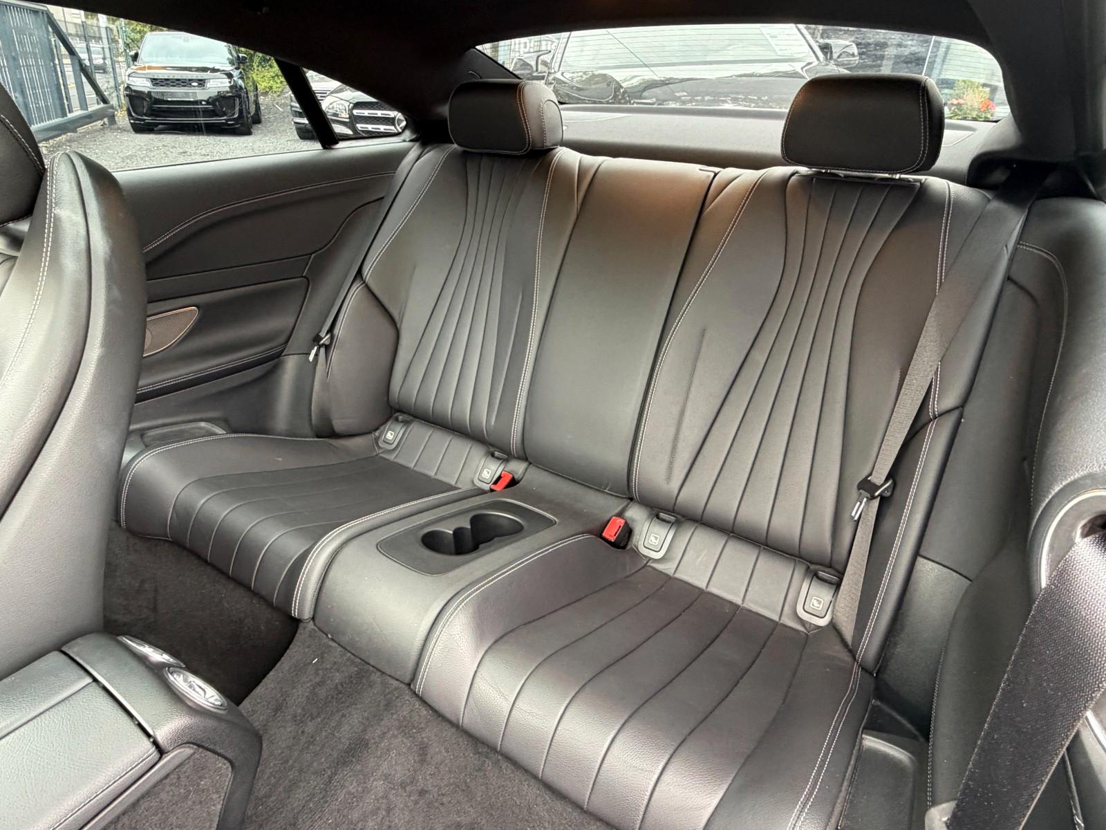 Mercedes-Benz E 220 d Coupe LED - Burmester - AMG Line ///